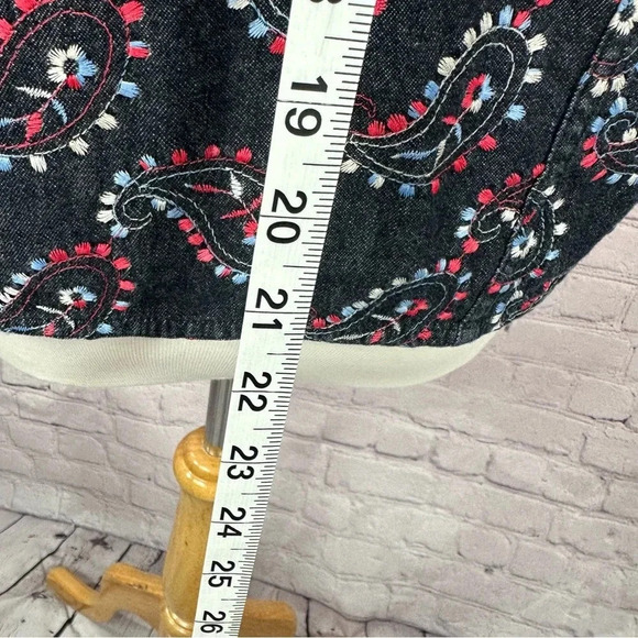 vintage coldwater creek embroidered paisley print denim jean jacket size medium - Picture 5 of 8